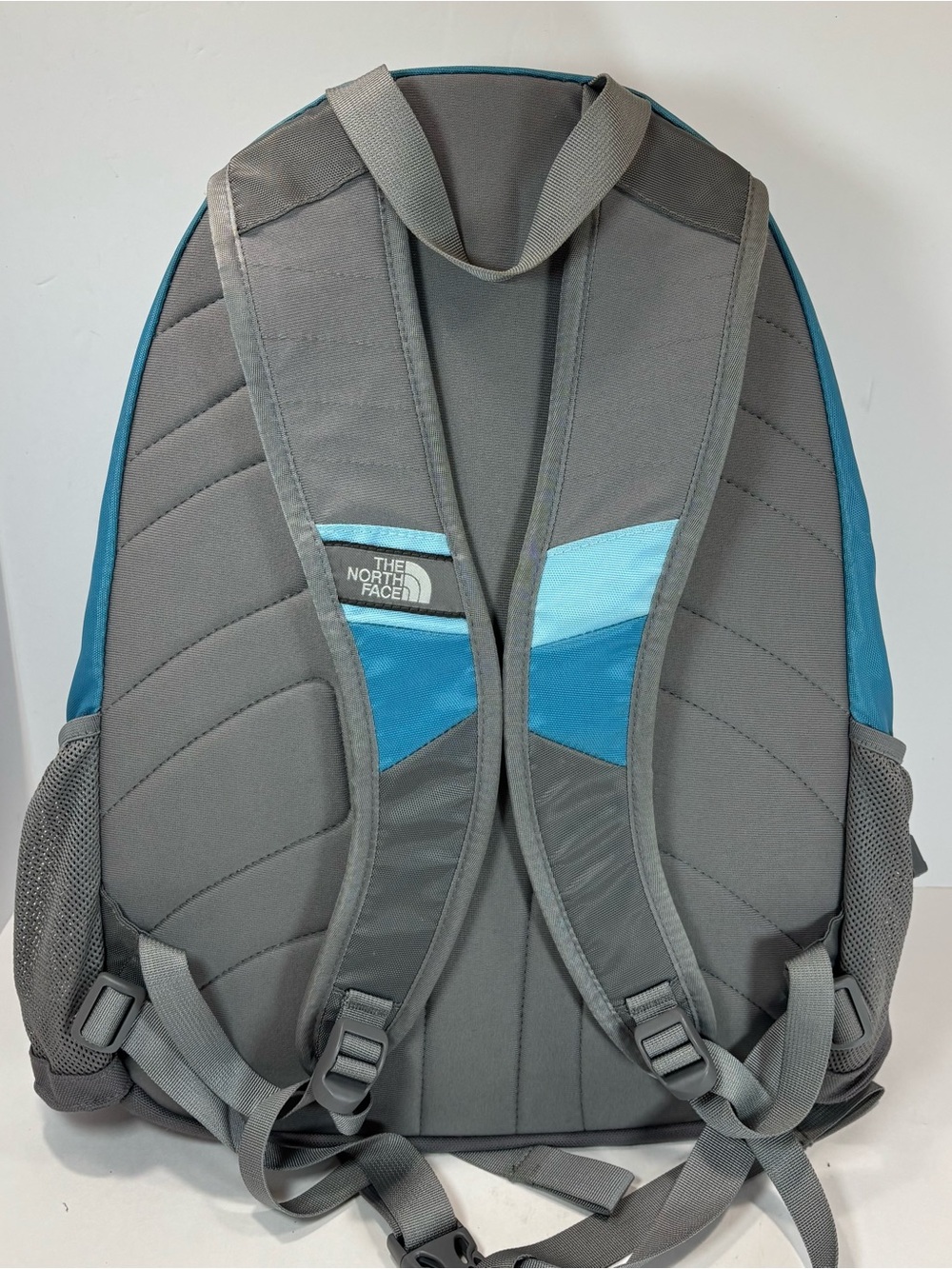 The North Face Blue Gray Jester Backpack Bungee Cord Hiking Outdoor Daypack Read - Picture 7 of 14